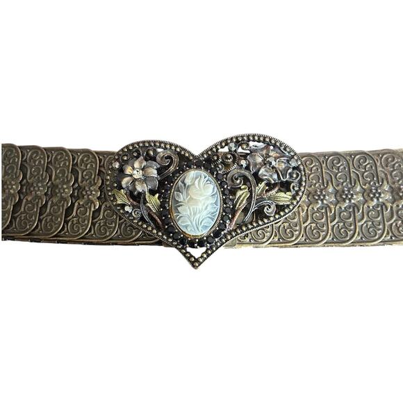 Cameo Heart Stretch Belt Romantic Gothic Floral  Victorian Inspired Belt